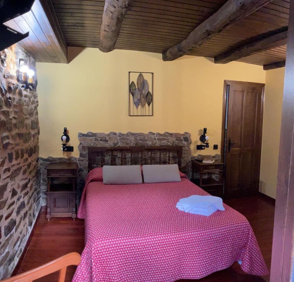 Casa Freixe Apartamentos Rurales سانتا إيولاليا دي أوسكوس المظهر الخارجي الصورة
